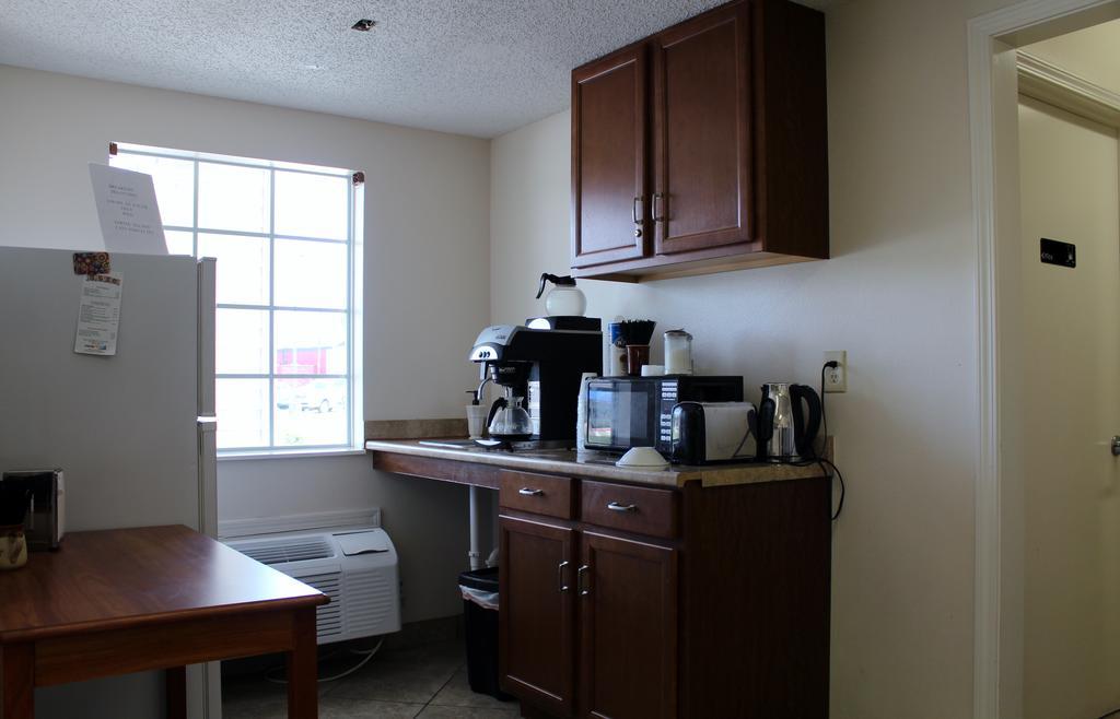 Carom Inn Denham Springs-Batonrouge Eksteriør bilde