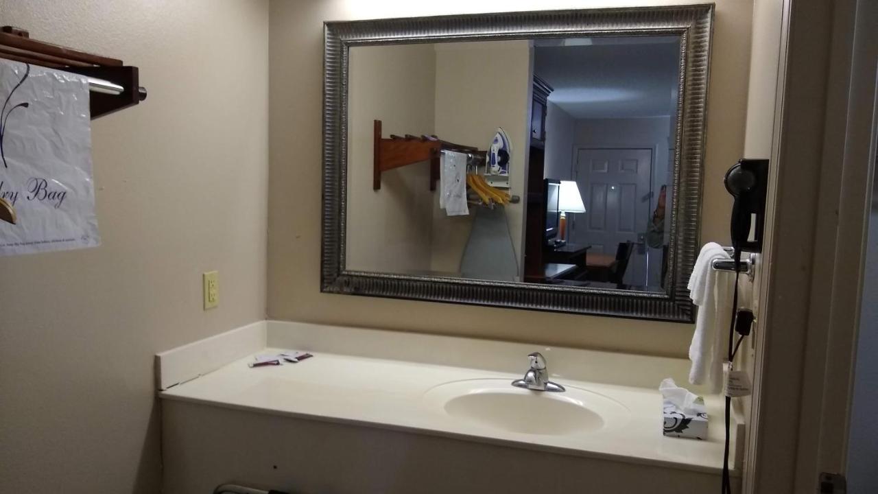 Carom Inn Denham Springs-Batonrouge Eksteriør bilde
